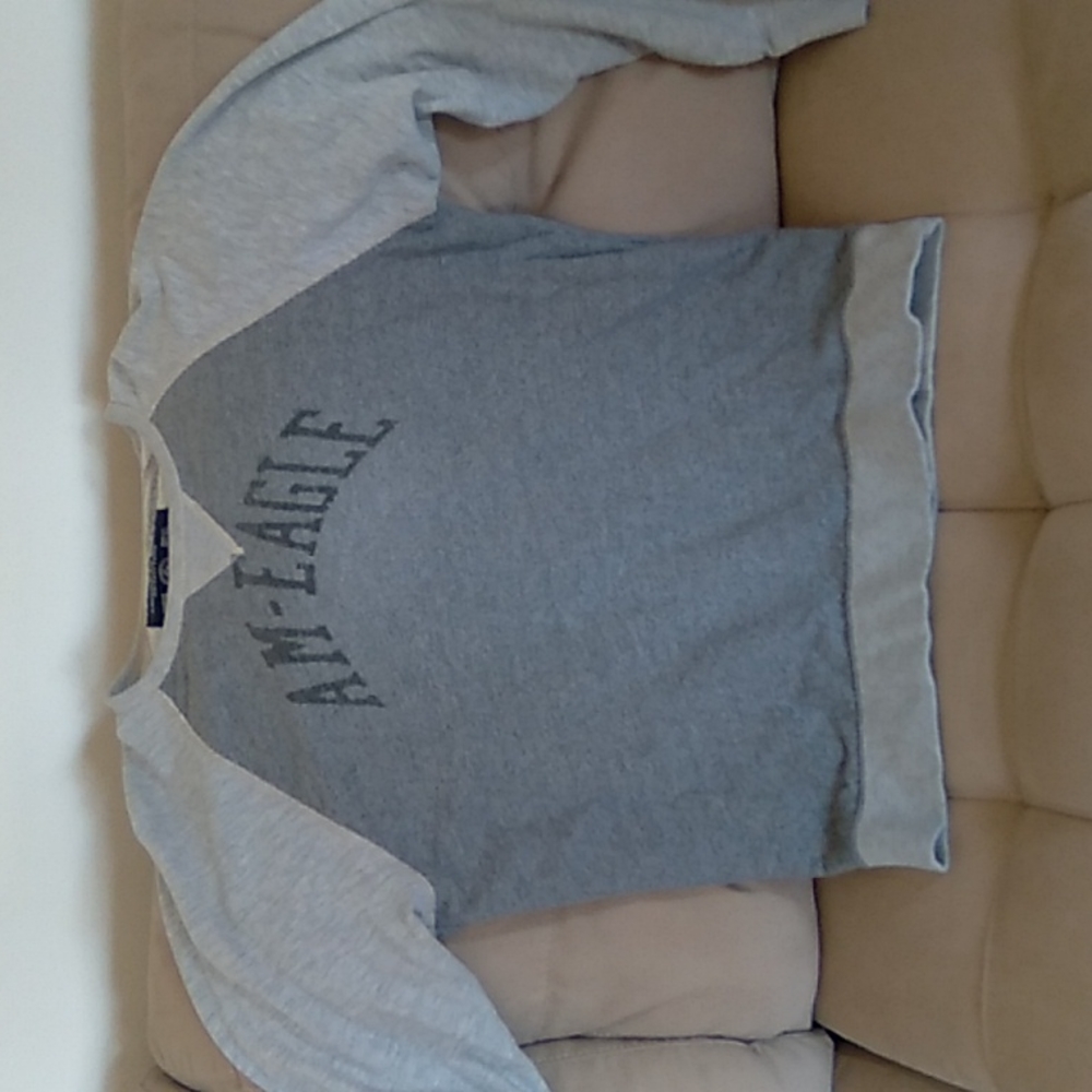 American Eagle sweat shirt